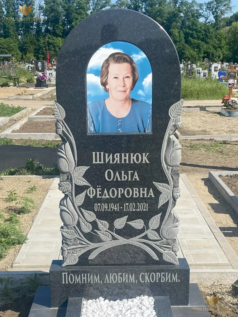 Памятник из гранита Розы 29