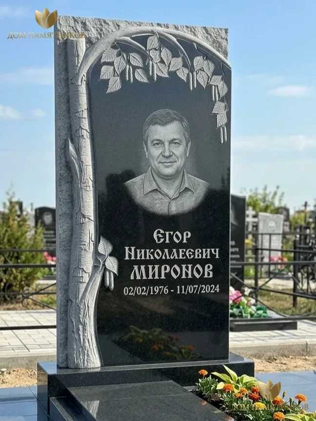 Памятник из гранита Дерево береза 23